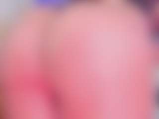 charlottee-08's Live Sex Cam Show
