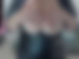 ellaswan's Live Sex Cam Show