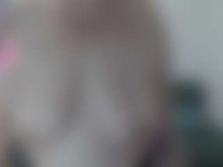 ellaswan's Live Sex Cam Show