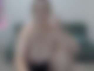 ellaswan's Live Sex Cam Show