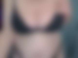 Live cam show with ellaswan - Blonde Hair Middle Aged on madthumbs