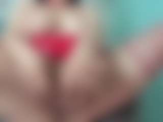 Live cam show with goddess-kianna - Sexcam on live18s.com
