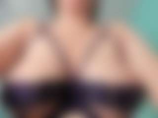 Live cam show with goddess-kianna - Sexcam on boobsie.com
