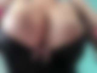 Live cam show with goddess-kianna - Fuck on CamwithHer