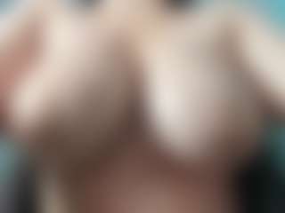 goddess-kianna's Live Sex Cam Show