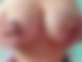 goddess-kianna's Live Sex Cam Show