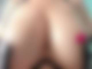 Live cam show with goddess-kianna - Fingering on Gym Cam Girls