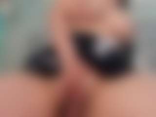 goddess-kianna's Live Sex Cam Show