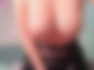 goddess-kianna's Live Sex Cam Show