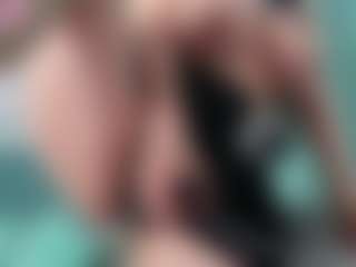 Live cam show with goddess-kianna - Public on Milfs Live