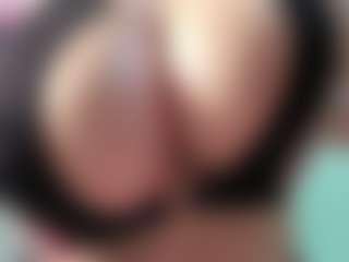 Live cam show with goddess-kianna - Blowjob on live.xbliss.ai