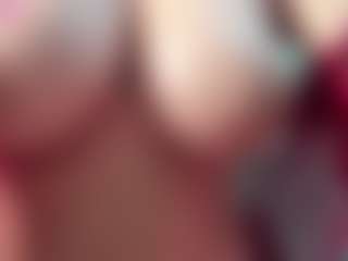 Live cam show with goddess-kianna - Latina Toys on CamwithHer | colombia