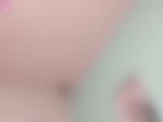Live cam show with goddess-kianna - Control on xfollow cams