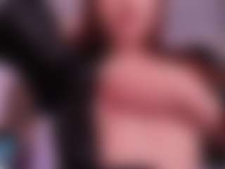 Live cam show with MissVelvet - Spank on Stripli.com