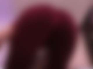 Live cam show with MissVelvet - Cum on Latina Girls
