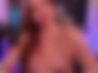 Live cam show with MissVelvet - Cougar on crypto-cams