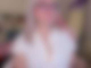 Live cam show with Sejmeett - Body Massage on Cam Slut