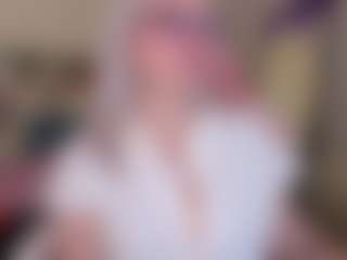 Live cam show with Sejmeett - Green Eyes on Cam Slut