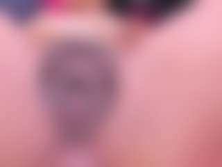 Hellen Curvelo's Live Sex Cam Show