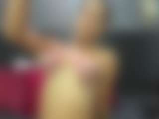 Live cam show with Hellen Curvelo - Thin on Camsoda