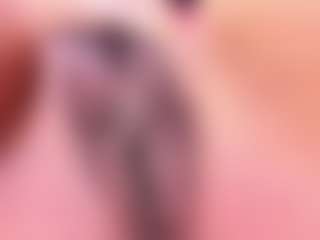 Live cam show with Hellen Curvelo - Smoking on Camsoda