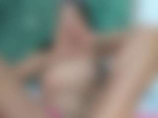 Live cam show with Hellen Curvelo - Facial Piercings on Camming Site