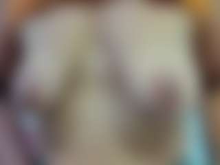 Live cam show with Hellen Curvelo - Smoking on Camsoda Late Night