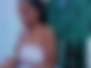 Live cam show with Hellen Curvelo - Big Nipples on Camsoda