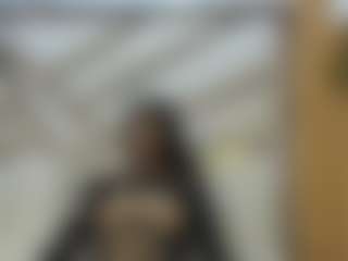 Live cam show with Hellen Curvelo - Big Nipples on CamSextacy