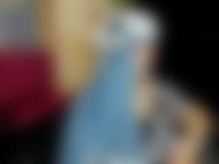 Live cam show with lussyevans - Thick on Dolls Live
