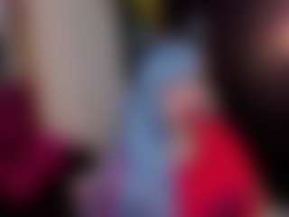 Live cam show with lussyevans - Thick on Hubzter Live