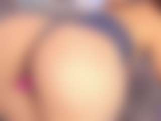 Live cam show with maddy-brooks - Twerk on UwU Esports