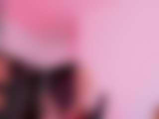 Live cam show with Sweetdevill - Green Eyes on Uber Horny