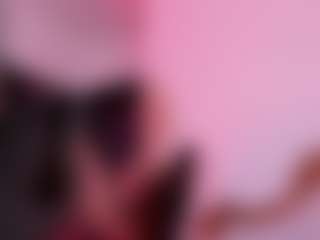 Live cam show with Sweetdevill - Facial Piercings on AdultVida.com