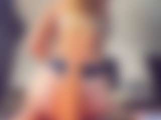 Live cam show with Vero Smokes - Tease on livesuperchat.net