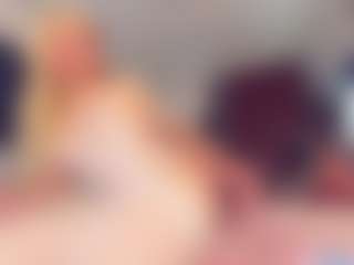 Live cam show with Vero Smokes - Hazel Eyes on Soda Cam