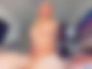 Live cam show with Vero Smokes - No Drinking on Ass Tok
