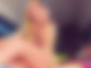 Live cam show with Vero Smokes - Gape on AdultVida.com