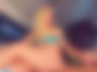 Live cam show with Vero Smokes - Brown Hair on AdultVida.com