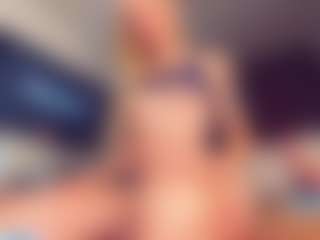 Live cam show with Vero Smokes - Brown Hair on Camsoda