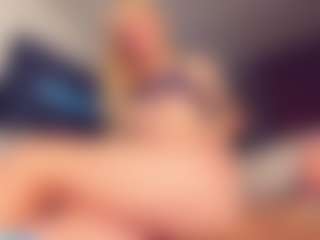 Live cam show with Vero Smokes - Brown Hair on Camsoda