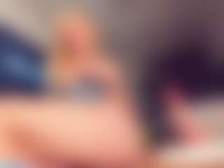 Live cam show with Vero Smokes - Tease on Camsoda