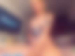 Live cam show with Vero Smokes - Cumshot on Camsoda