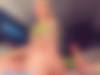 Live cam show with Vero Smokes - Big Tits on AdultVida.com