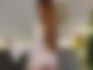 Live cam show with frecklediyana - Cute on CSO-WL