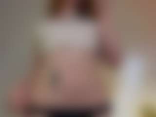 Live cam show with frecklediyana - Spanks on sexylive.show