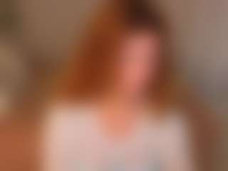 Live cam show with frecklediyana - Moan on instabang