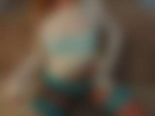 Live cam show with frecklediyana - Student on Stripli.com
