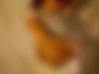 Live cam show with frecklediyana - Interactivetoy on CSO-WL
