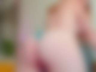 Live cam show with misssophy - Living Room on MyBangCams